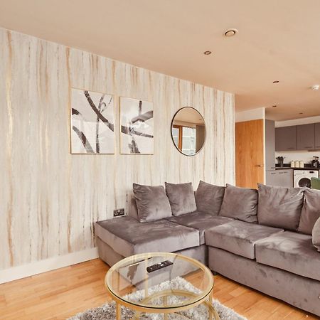 Central Leeds Dock Apt, Free Secure Parking! 2 Bed ภายนอก รูปภาพ