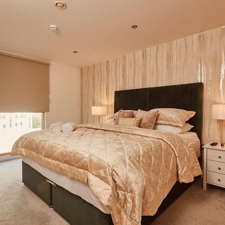 Central Leeds Dock Apt, Free Secure Parking! 2 Bed ภายนอก รูปภาพ