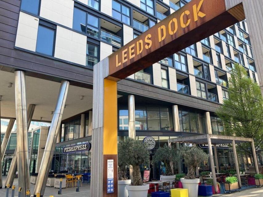 Central Leeds Dock Apt, Free Secure Parking! 2 Bed ภายนอก รูปภาพ