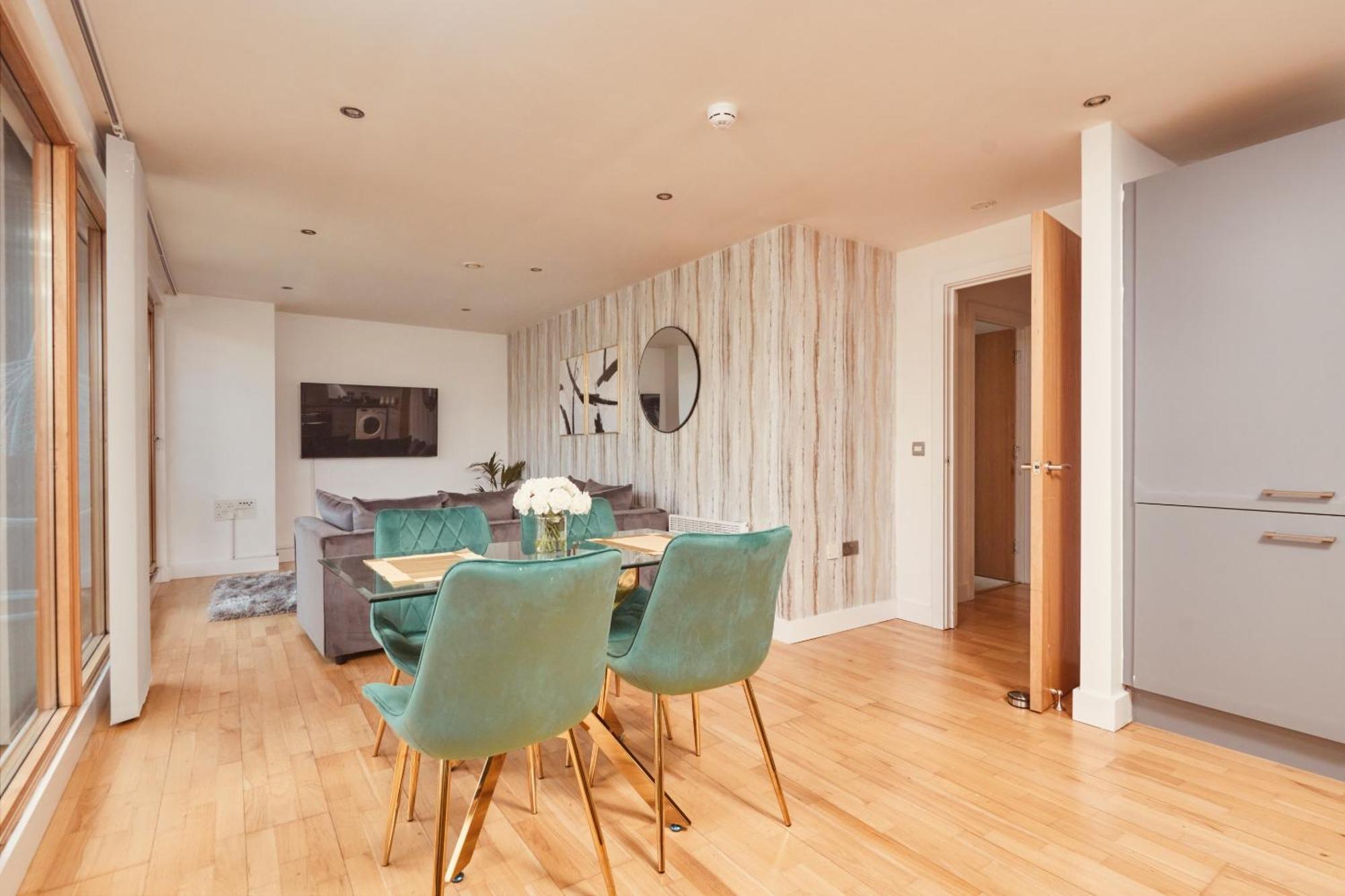 Central Leeds Dock Apt, Free Secure Parking! 2 Bed ภายนอก รูปภาพ