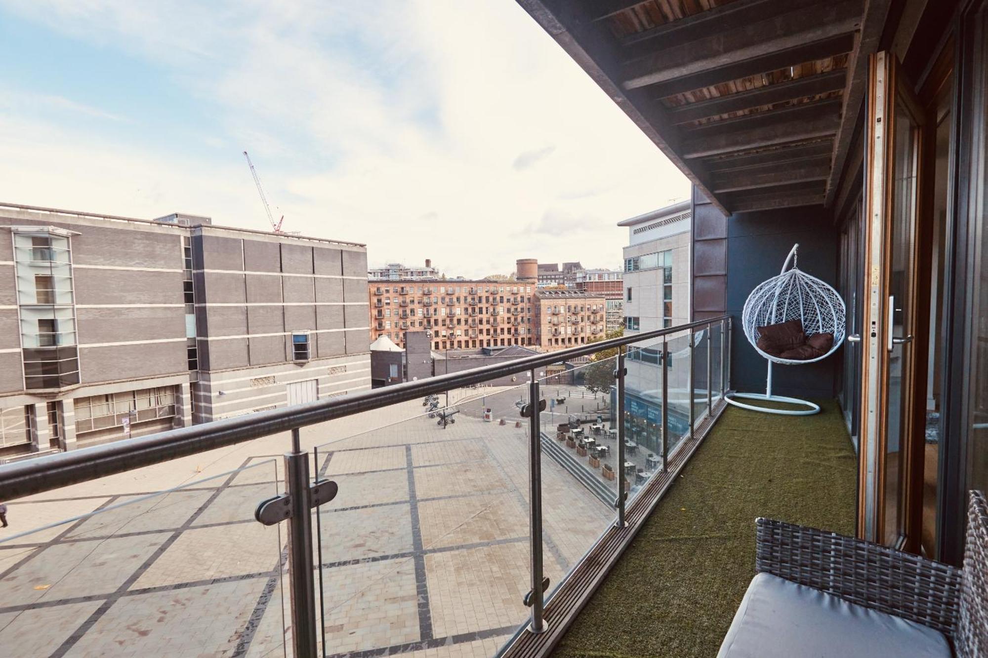 Central Leeds Dock Apt, Free Secure Parking! 2 Bed ภายนอก รูปภาพ